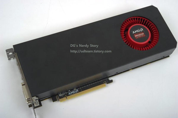 3D- AMD Radeon R9 290X  $599
