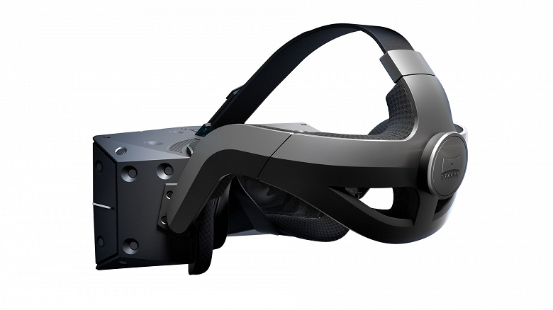 Представлена VR-гарнитура StarVR One, которая может отслеживать движения глаз пользователей